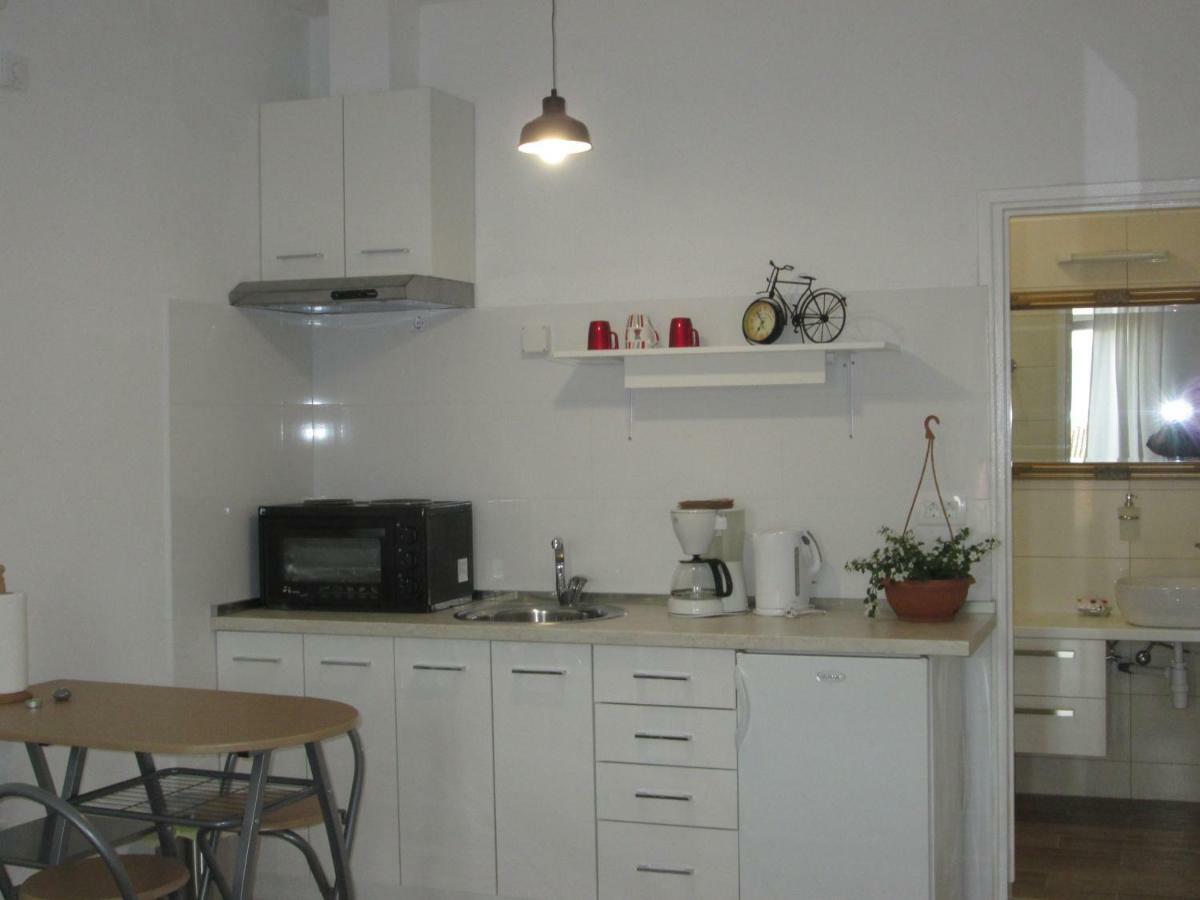 Apartments Lumbardina Lumbarda Eksteriør billede